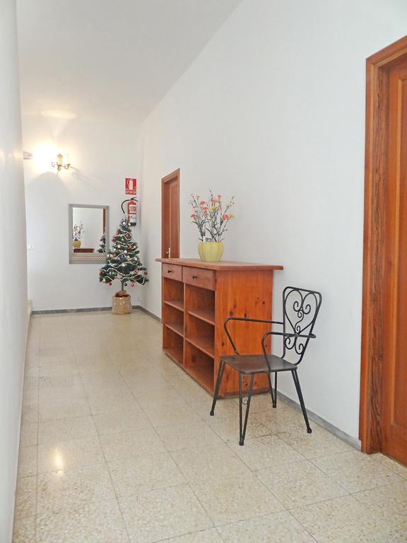 Calera Apartamentos Dominguez מראה חיצוני תמונה