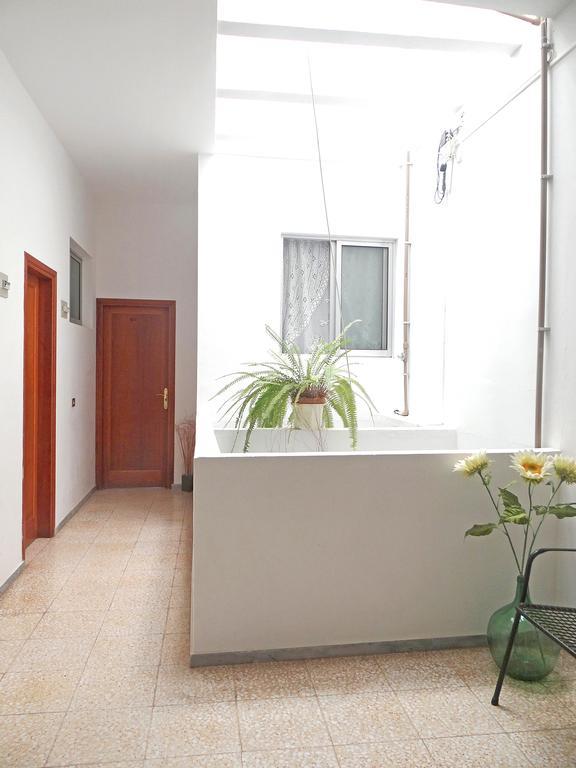 Calera Apartamentos Dominguez מראה חיצוני תמונה